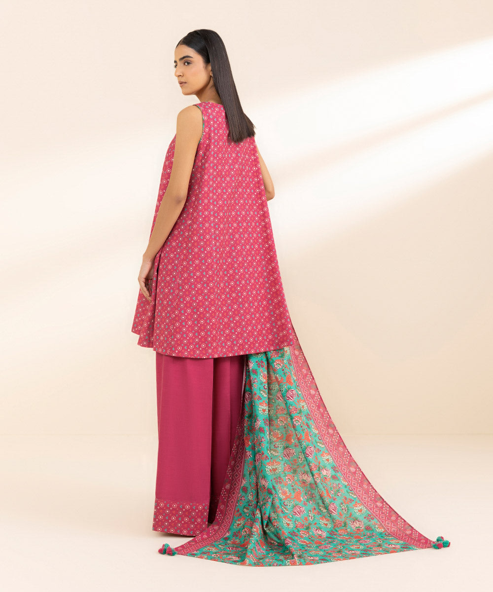 Women's Unstitched Khaddar Printed Pink 3 Piece Suit