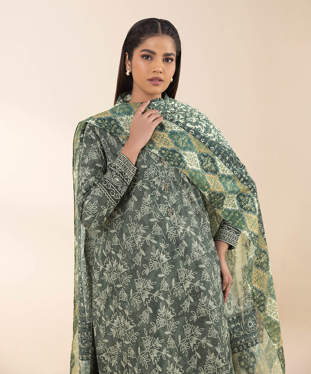 Women's Unstitched Zari Lawn Printed Green 3 Piece Suit