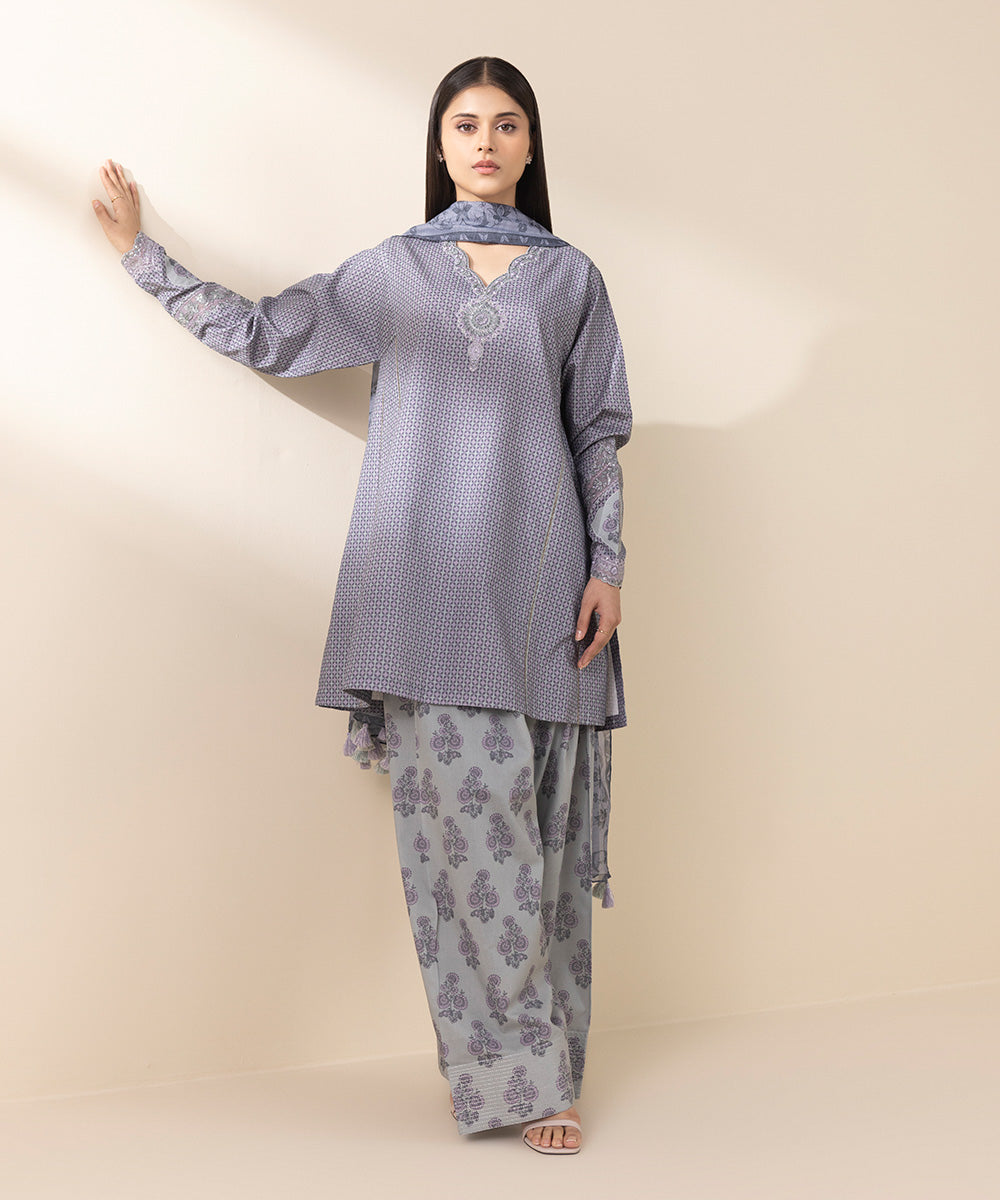 Unstitched Women's Embroidered Lawn Grey Three Piece Suit 