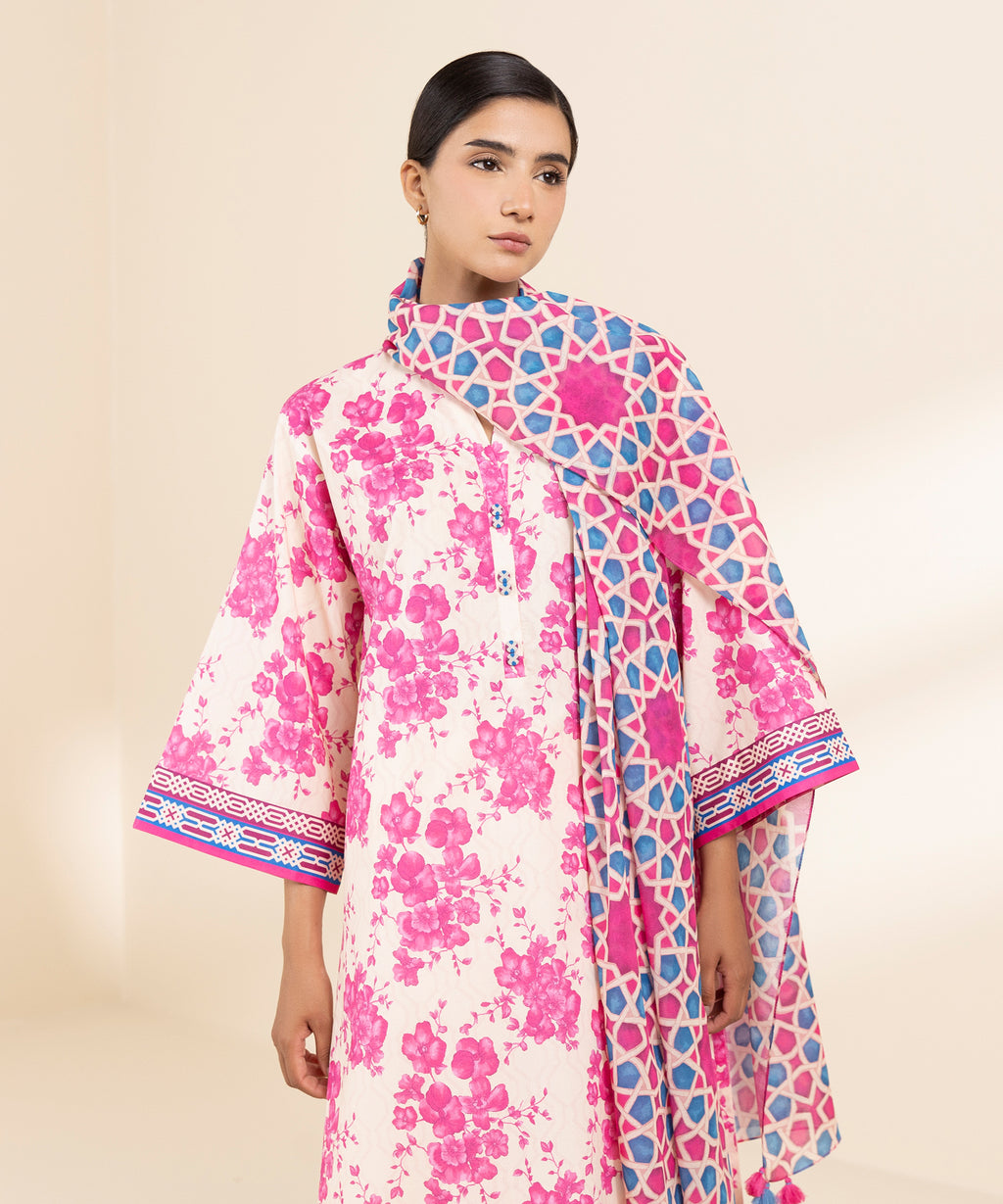 Women's Unstitched Lawn Printed Pink 3 Piece Suit