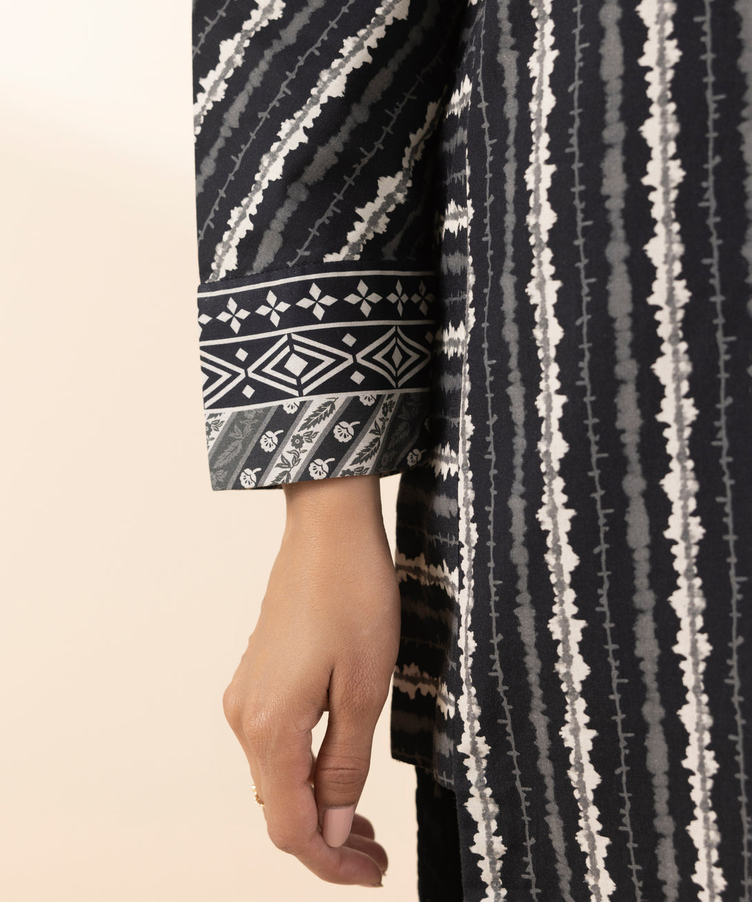Women's Unstitched Lawn Printed Black 3 Piece Suit