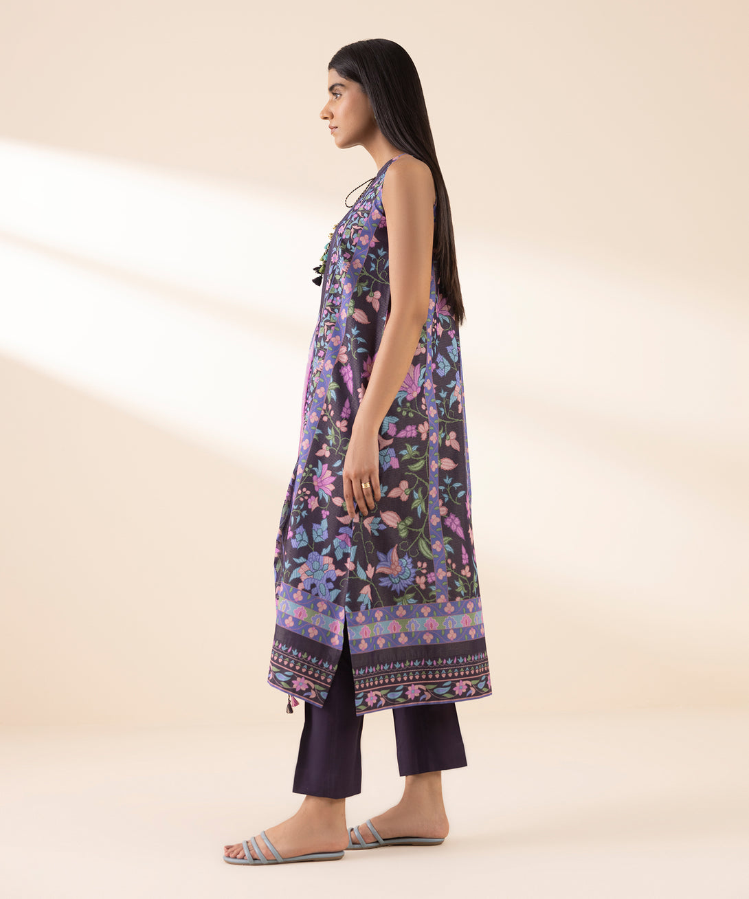 Women's Unstitched Zari Lawn Printed Multi 3 Piece Suit
