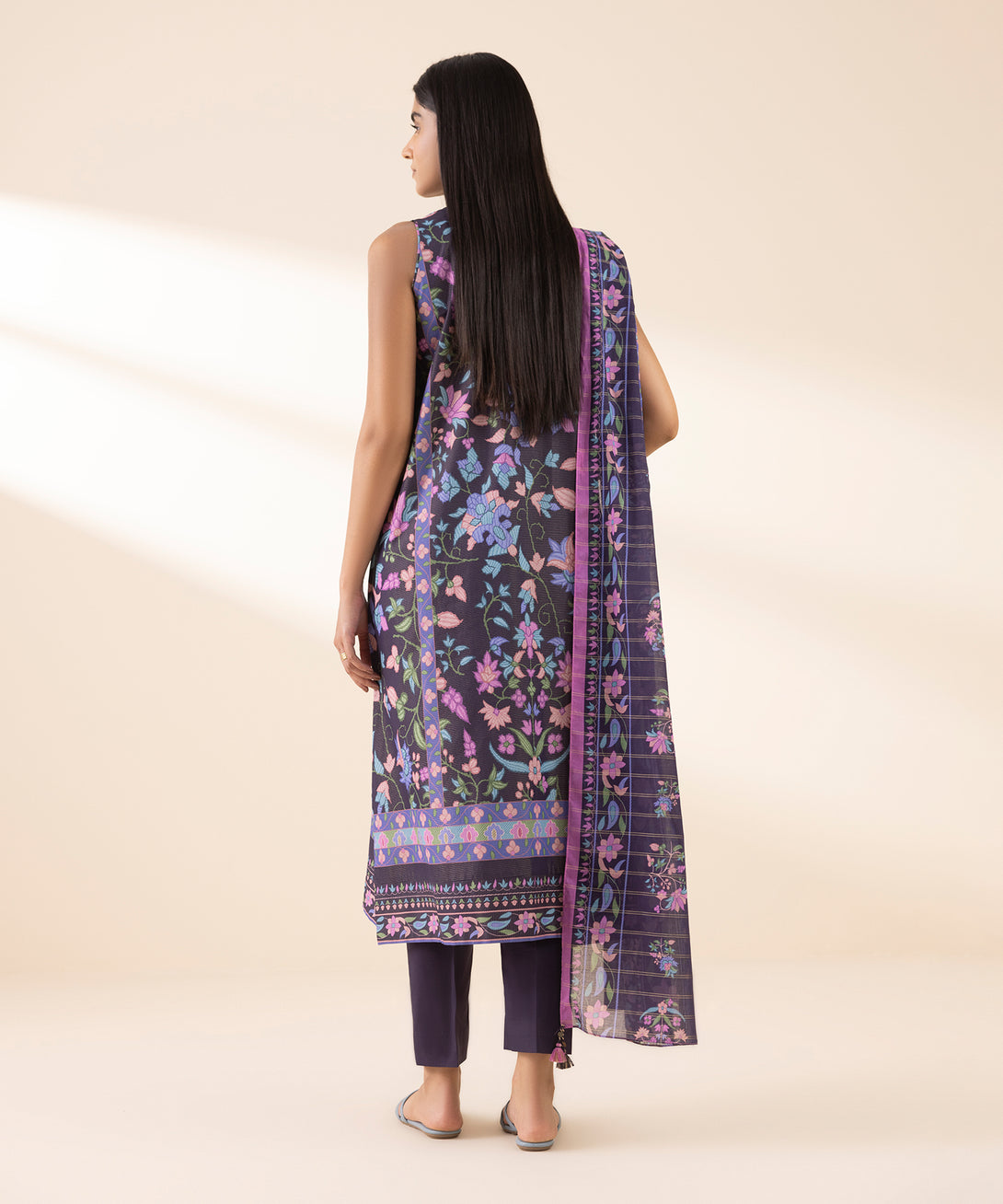 Women's Unstitched Zari Lawn Printed Multi 3 Piece Suit