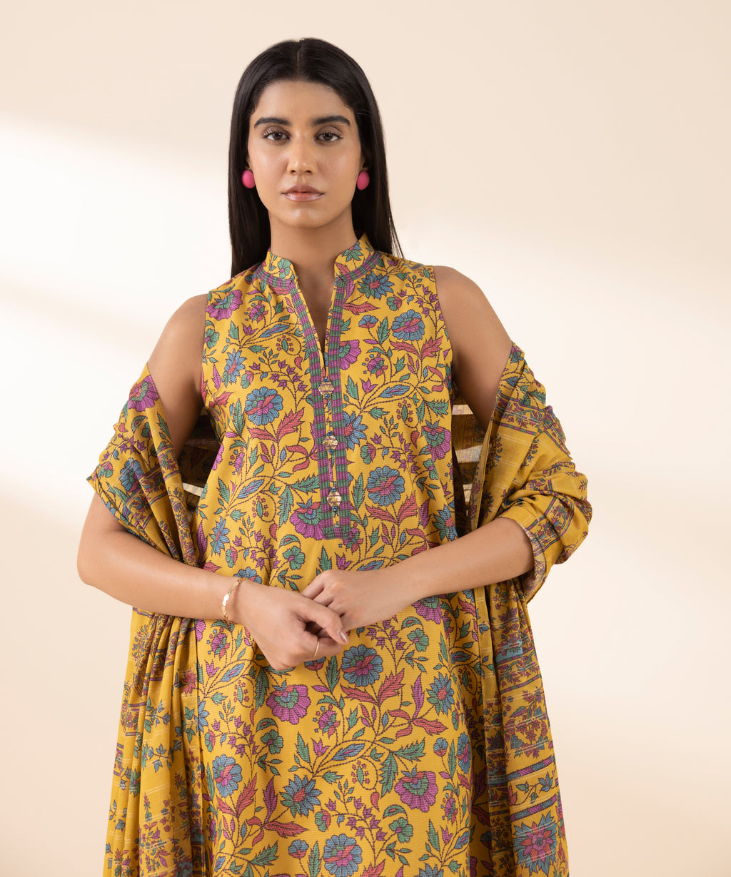 Women's Unstitched Zari Lawn Printed Multi 3 Piece Suit