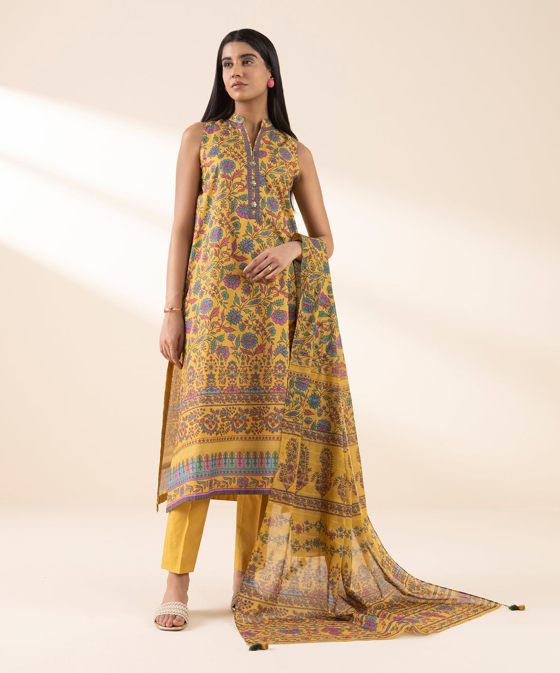 Women's Unstitched Zari Lawn Printed Multi 3 Piece Suit