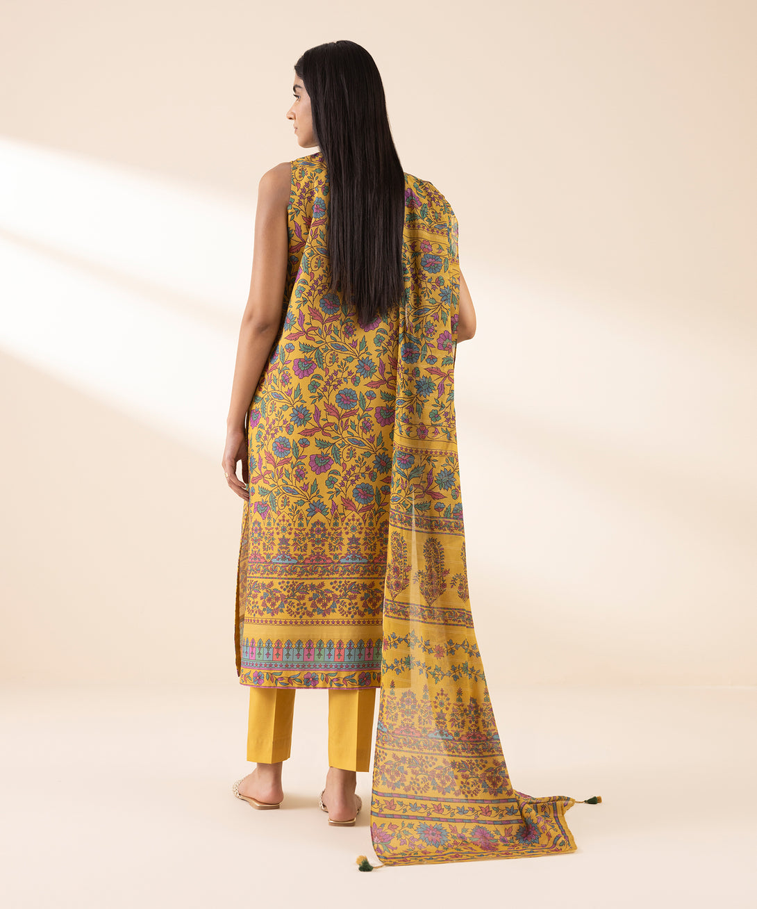 Women's Unstitched Zari Lawn Printed Multi 3 Piece Suit