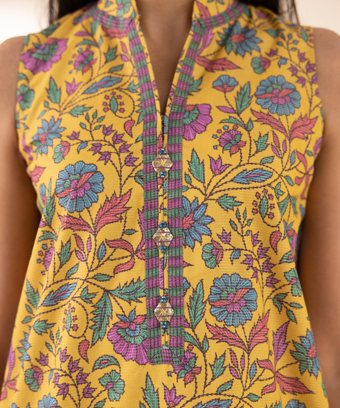 Women's Unstitched Zari Lawn Printed Multi 3 Piece Suit