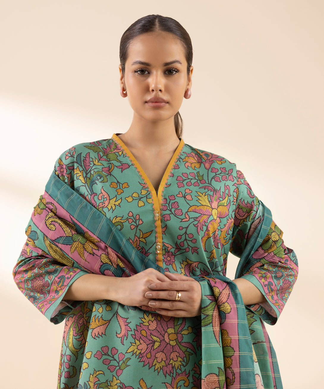 Women's Unstitched Zari Lawn Printed Multi 3 Piece Suit