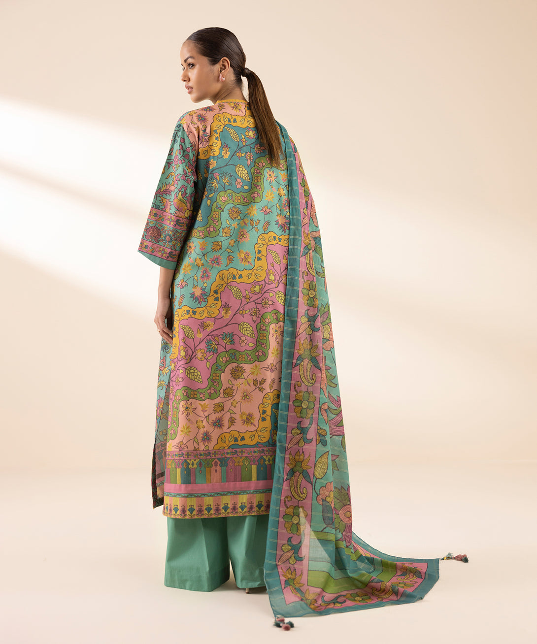 Women's Unstitched Zari Lawn Printed Multi 3 Piece Suit