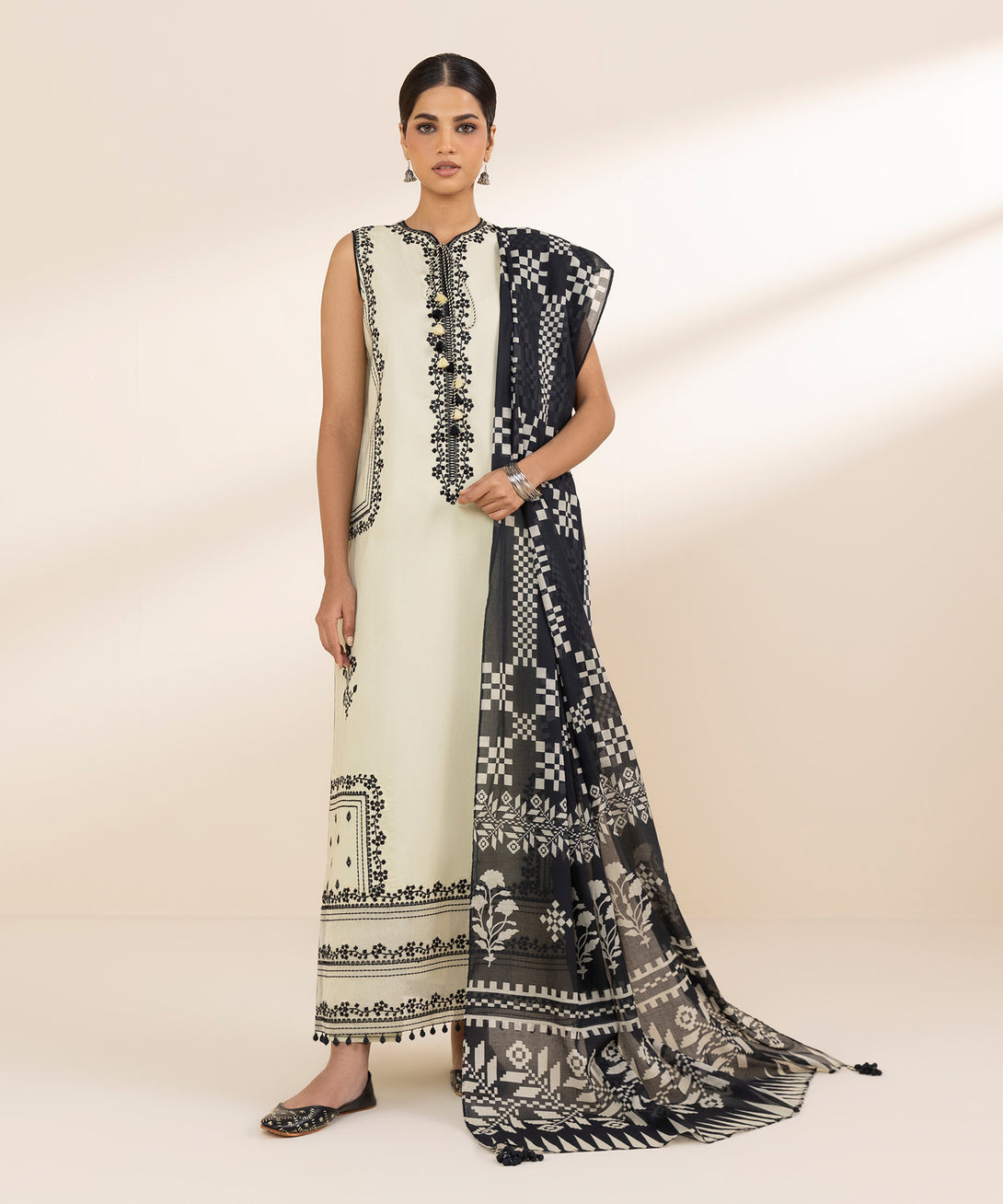 Women's Unstitched Lawn Embroidered Off White 3 Piece Suit