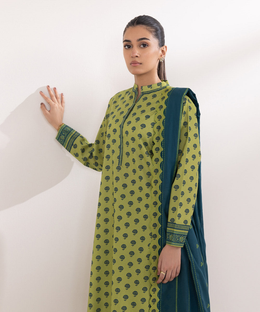 Women's Unstitched Lawn Embroidered Green 3 Piece Suit