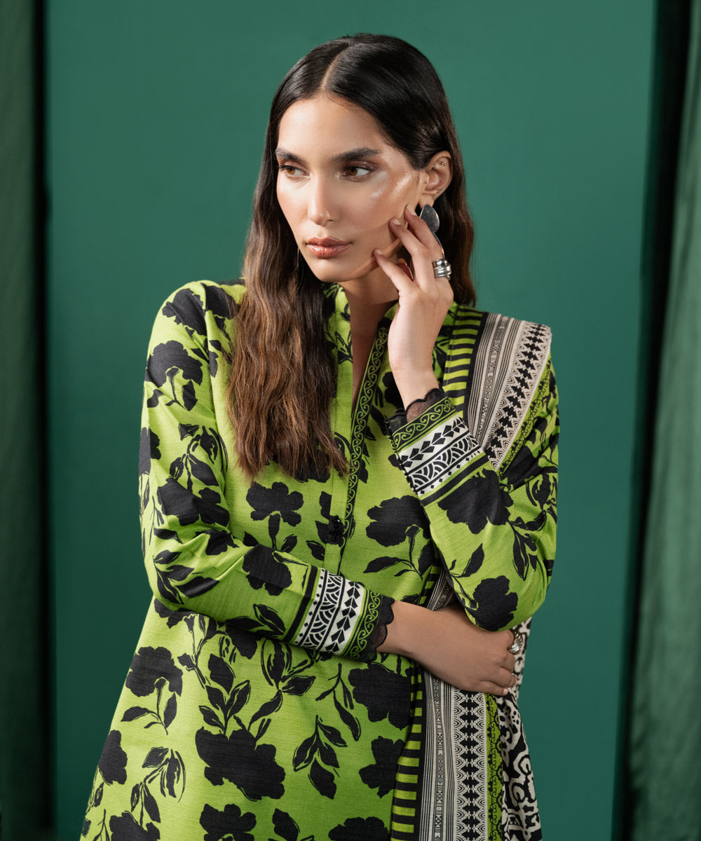 Women's Unstitched Khaddar Embroidered Green 3 Piece Suit