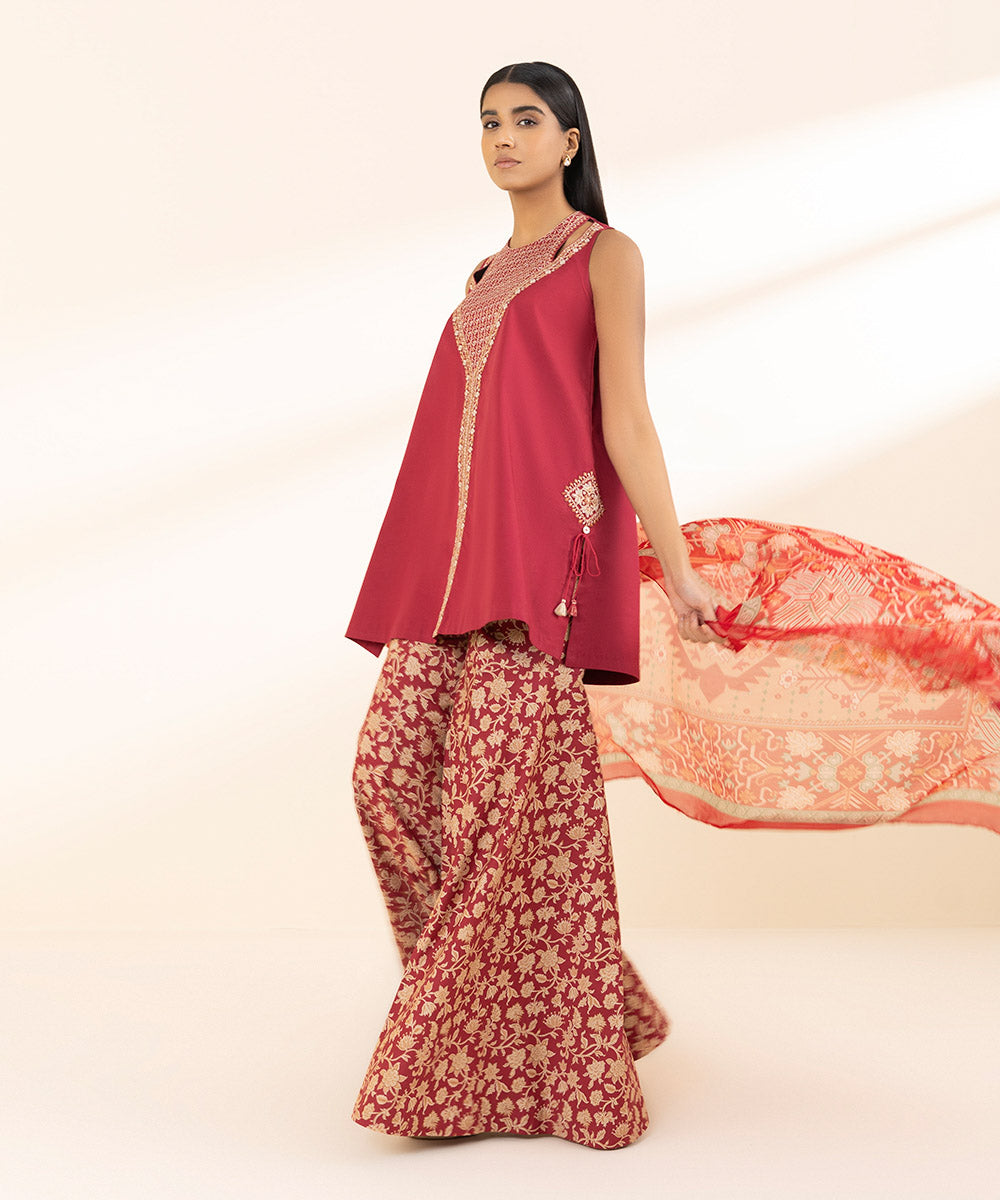 Unstitched Women's Red Lawn Embroidered 3 Piece Suit 
