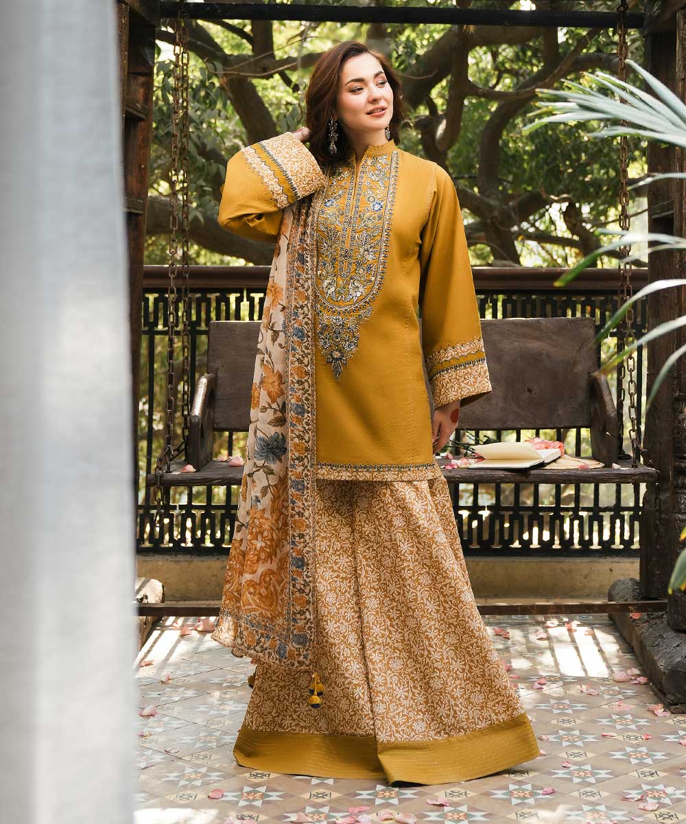 3 Piece - Embroidered Lawn Suit