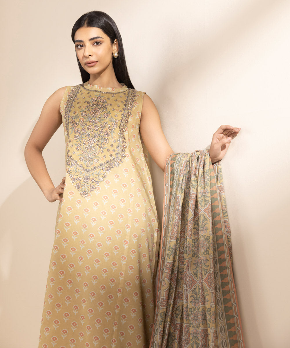 Unstitched Women's Embroidered Lawn Yellow 3 Piece Suit