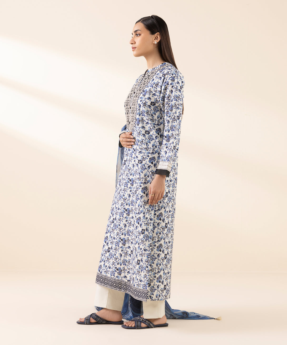 Women's Unstitched Lawn Embroidered Blue 3 Piece Suit