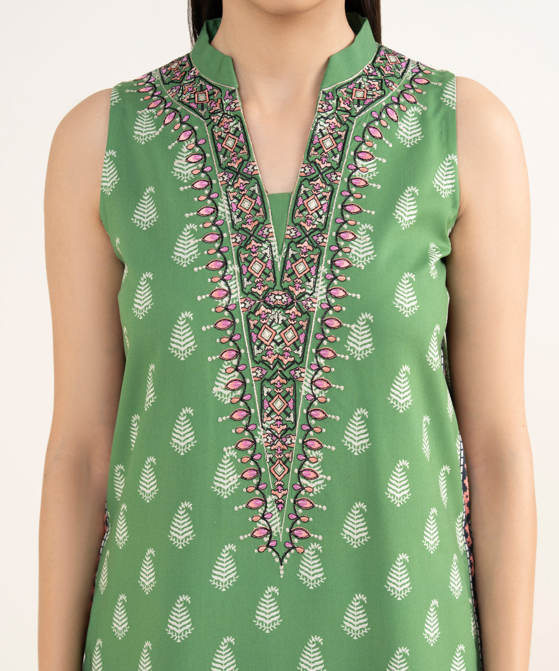 Women's Unstitched Linen Embroidered Green 3 Piece Suit