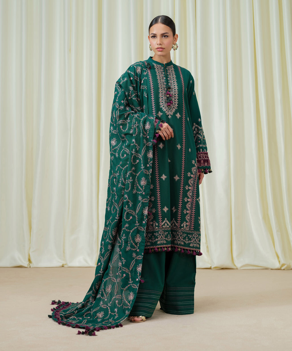 3 Piece - Embroidered Cotton Karandi Suit