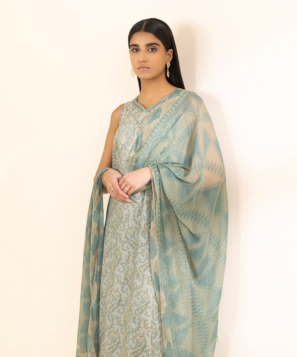 Unstitched Women's Embroidered Lawn Green Three Piece Suit 