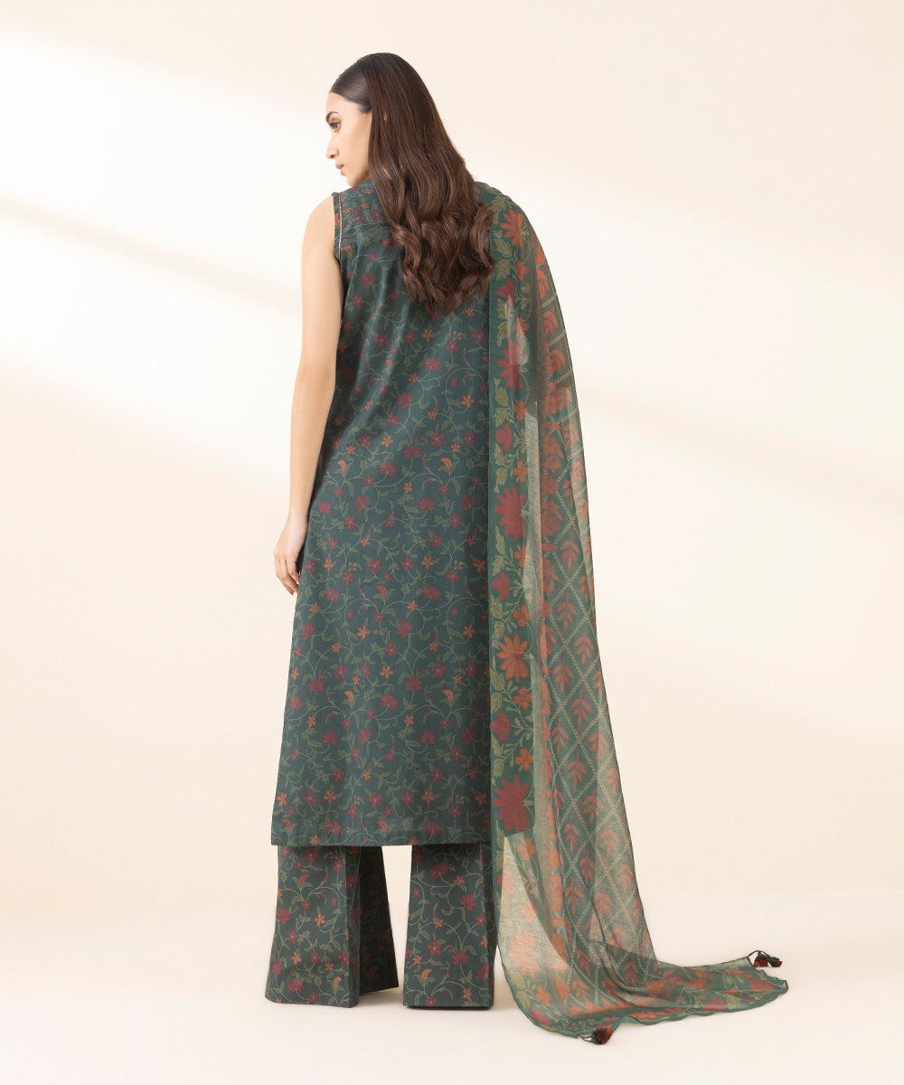 Unstitched Women's Embroidered Lawn Green Three Piece Suit 