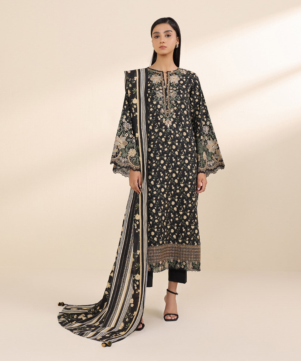 3 Piece - Embroidered Karandi Suit