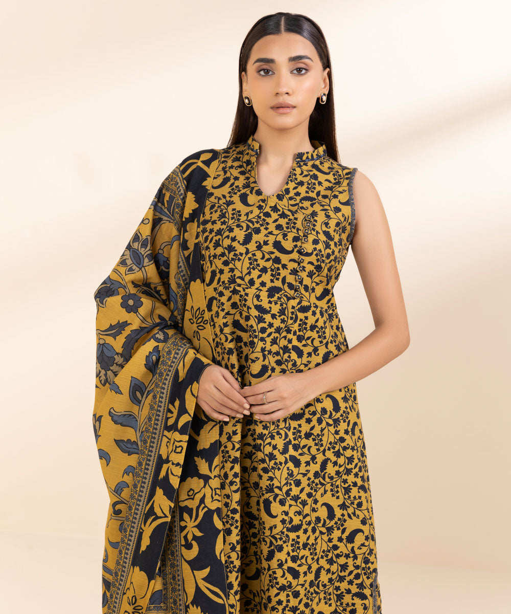 Women's Unstitched Light Khaddar Shirt and Dupatta