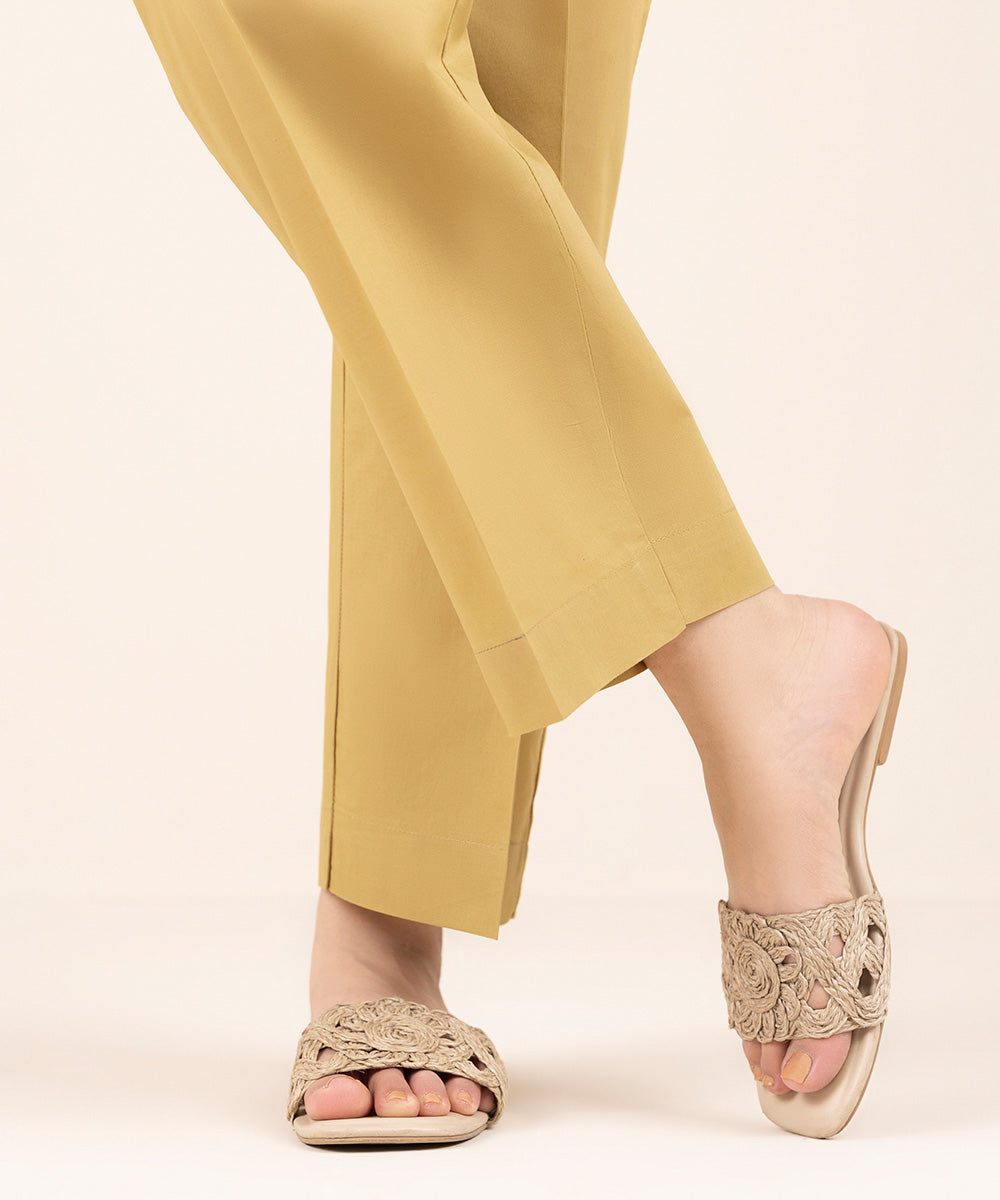 Women's Pret Cambric Beige Solid Straight Pants