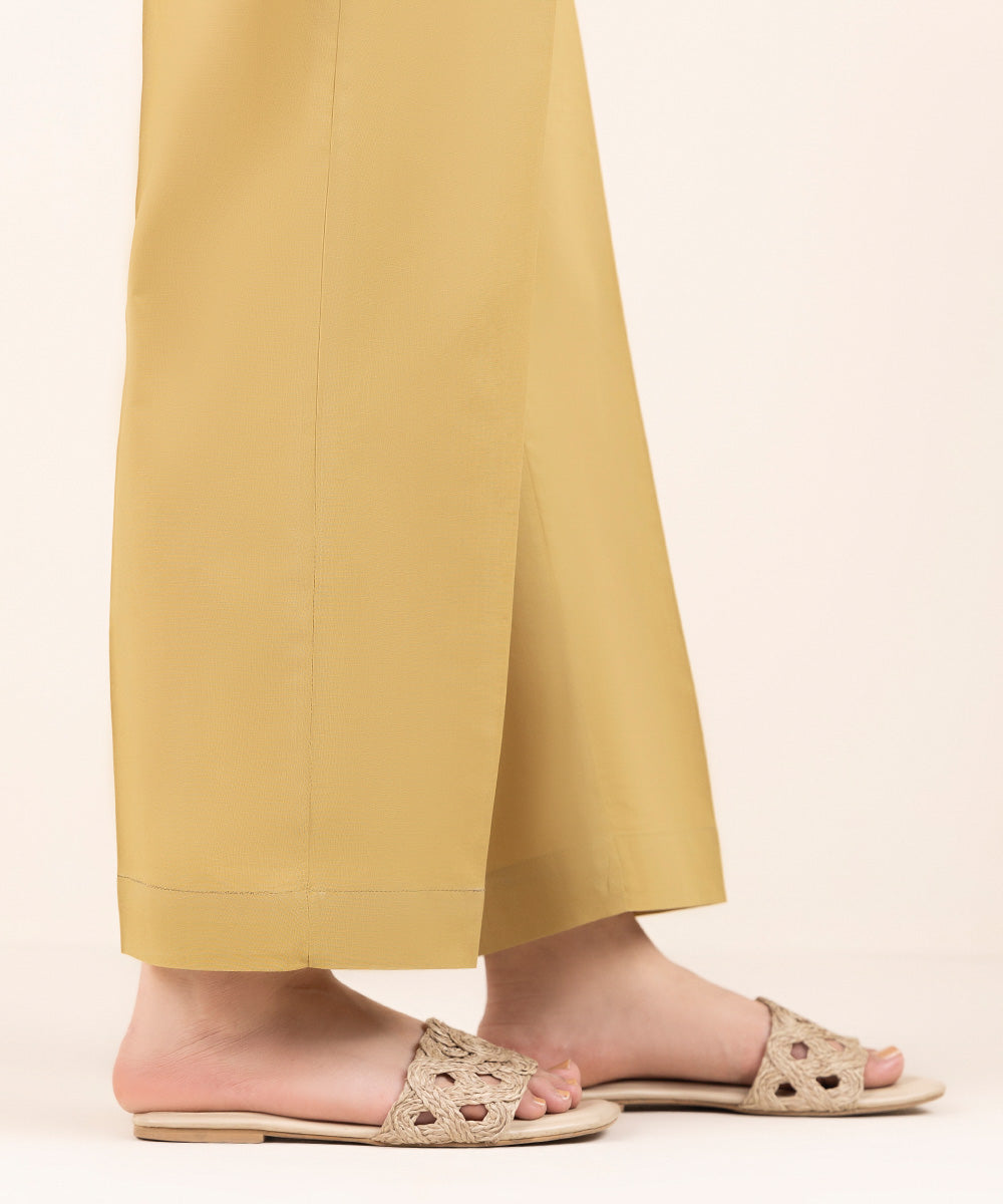 Women's Pret Cambric Beige Solid Straight Pants