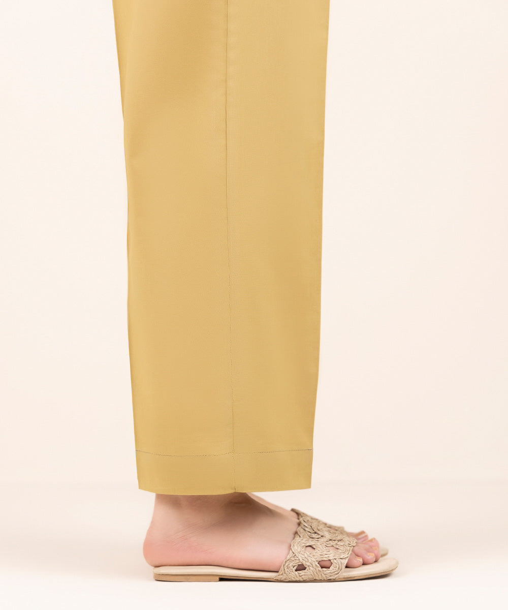 Women's Pret Cambric Beige Solid Straight Pants