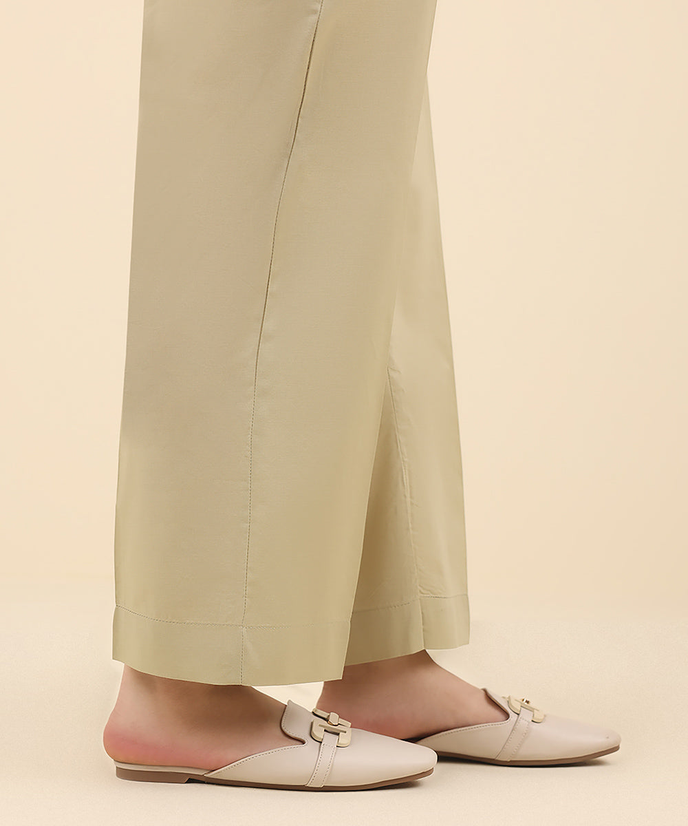 Women's Pret Cambric Beige Solid Straight Pants