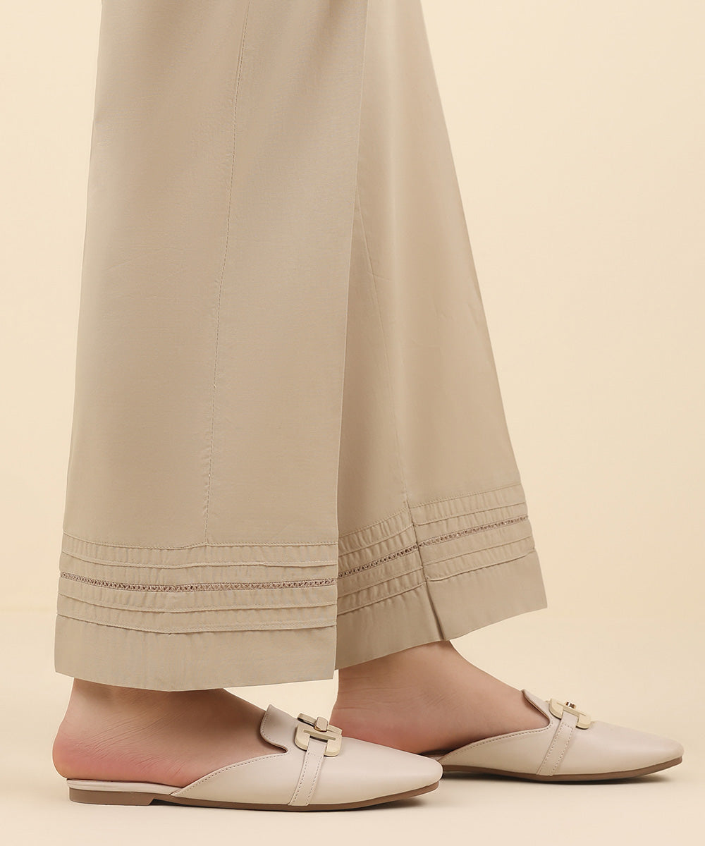 Women's Pret Cambric Beige Solid Straight Pants