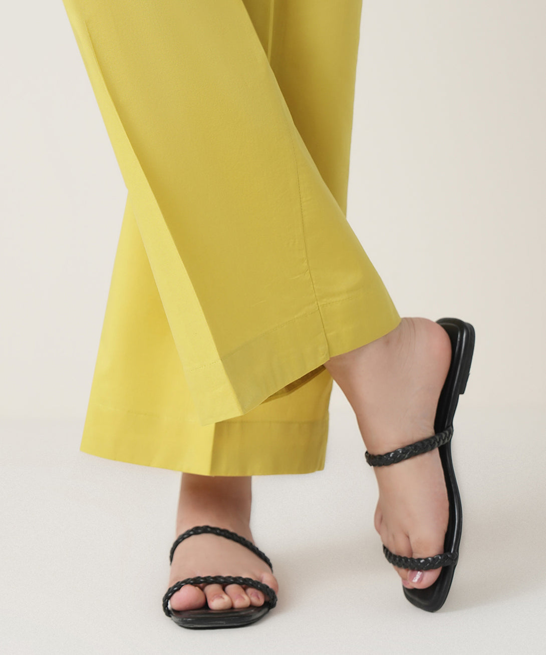 Women's RTW Cambric Yellow Solid Trousers
