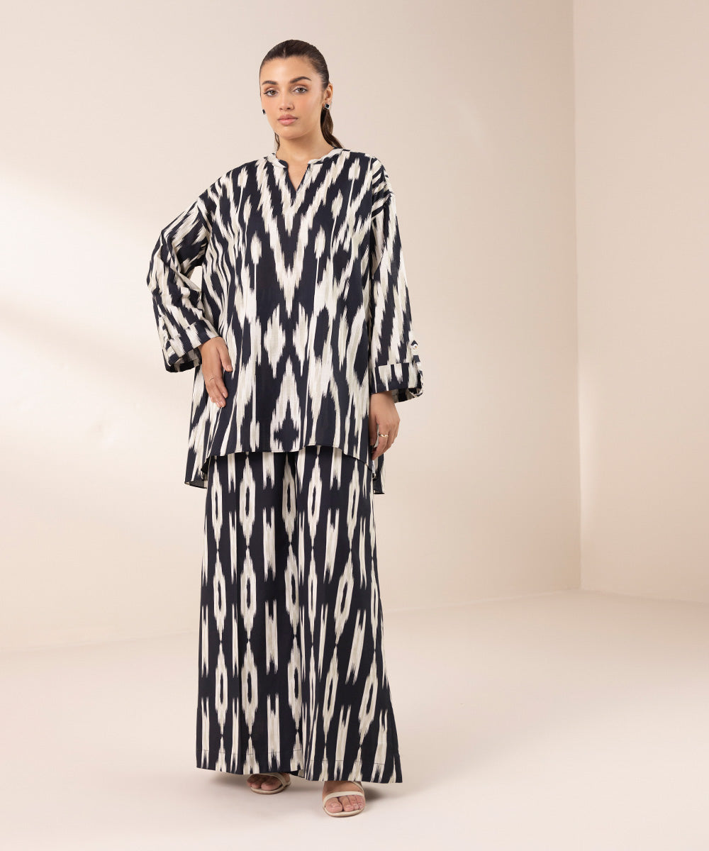 Women's RTW Cross Hatch Black Printed Boxy Shirt