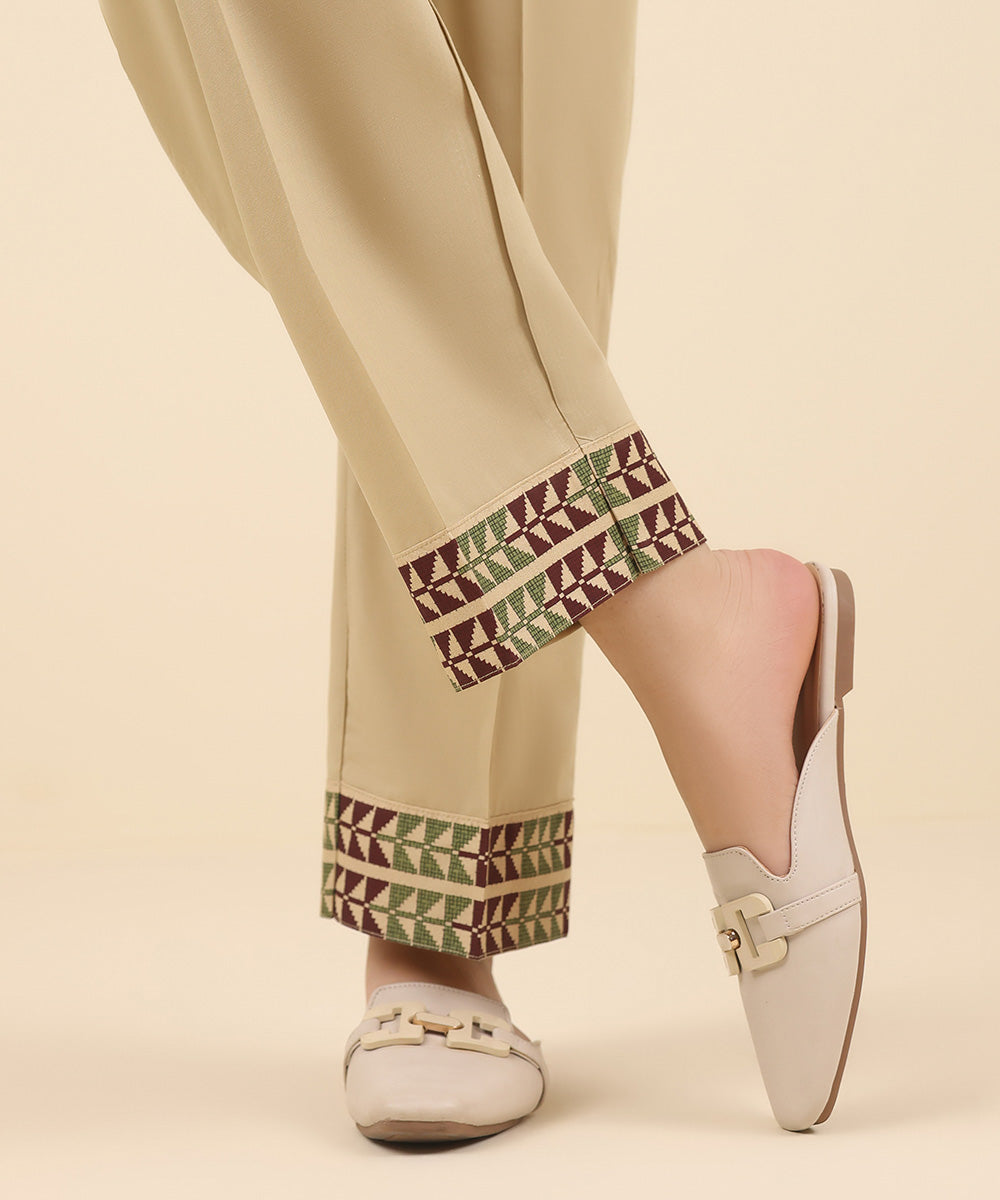 Women's Pret Cambric Beige Solid Straight Pants