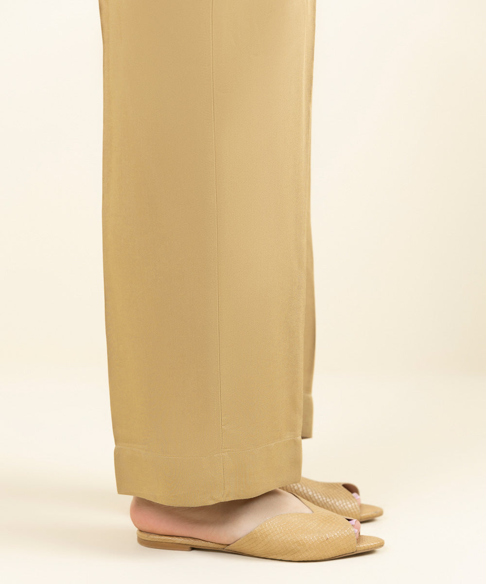 Women's Pret Bedford Solid Beige Straight Pants