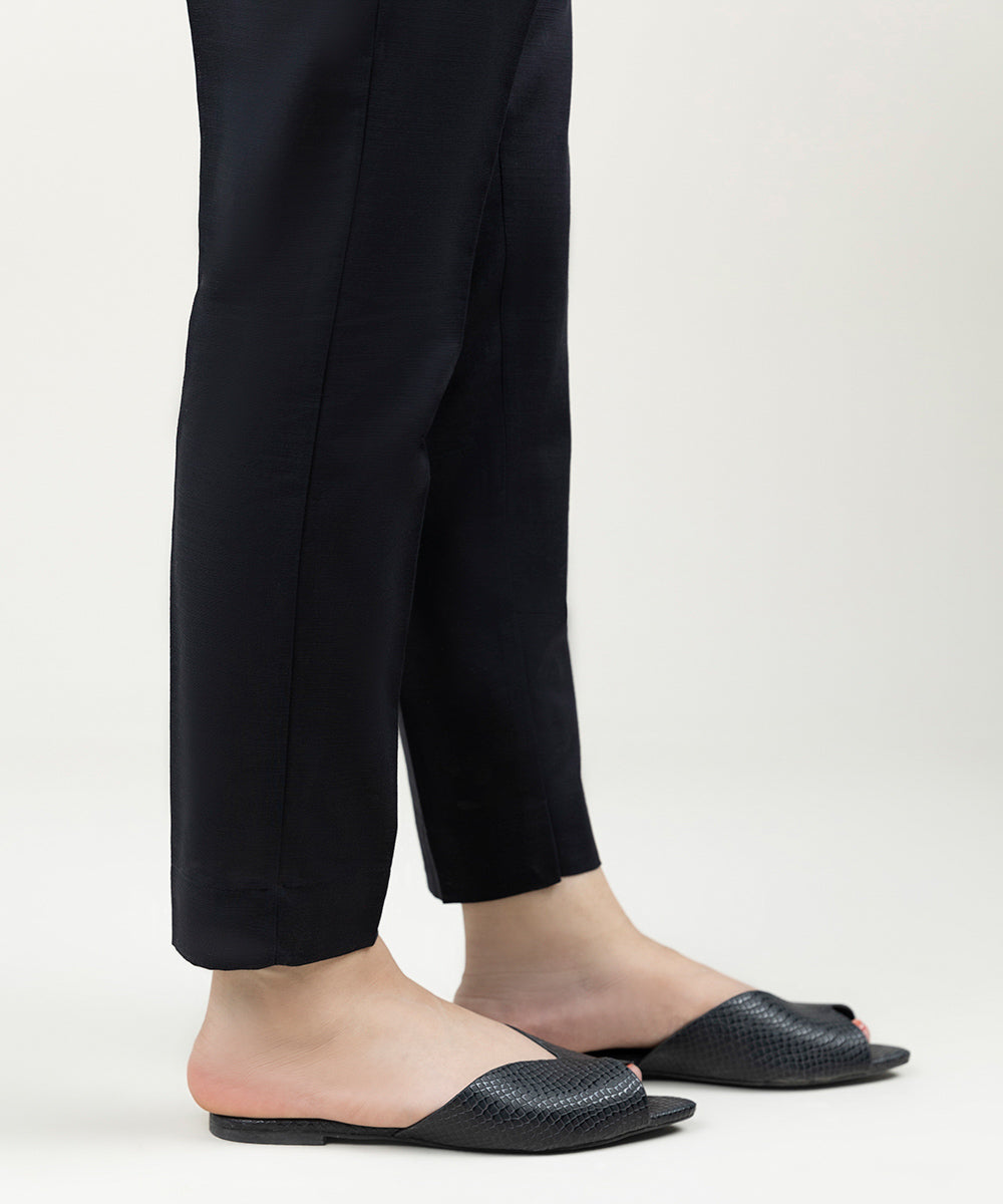 Women's Pret Linen Solid Black Cigarette Pants