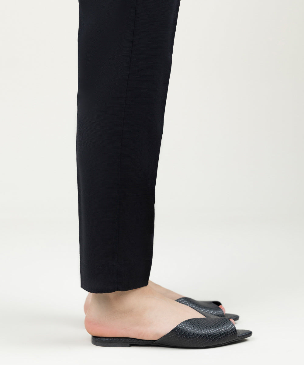 Women's Pret Linen Solid Black Cigarette Pants