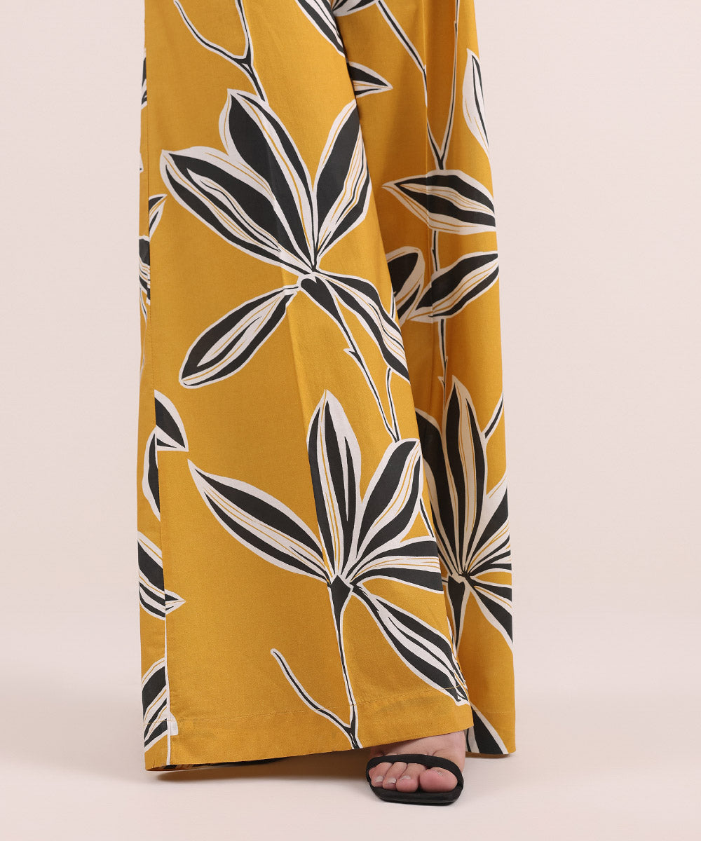 Women's Pret Cambric Multi Printed Flared Pants