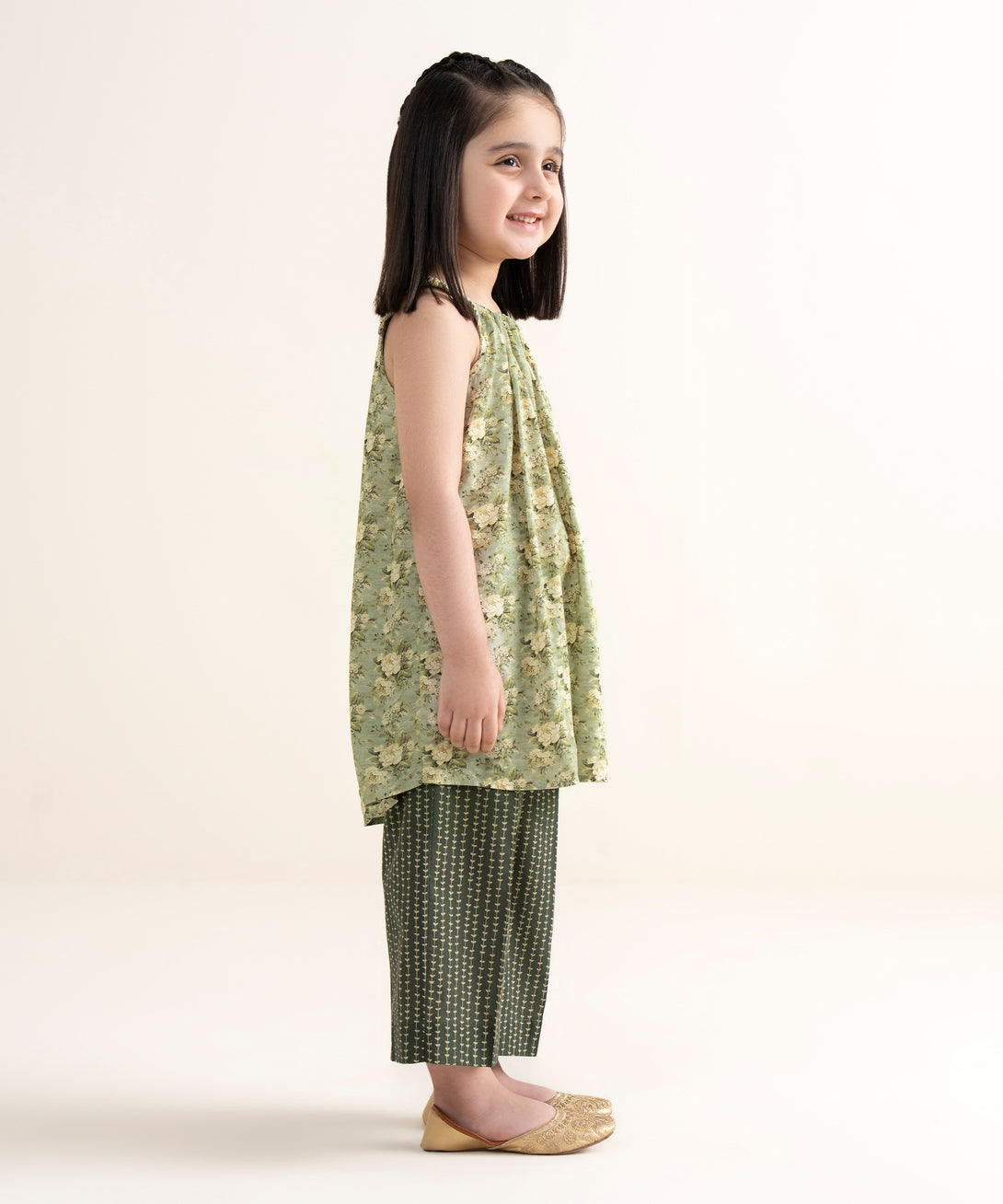 Girls Two Piece Printed Arabic Lawn Suit