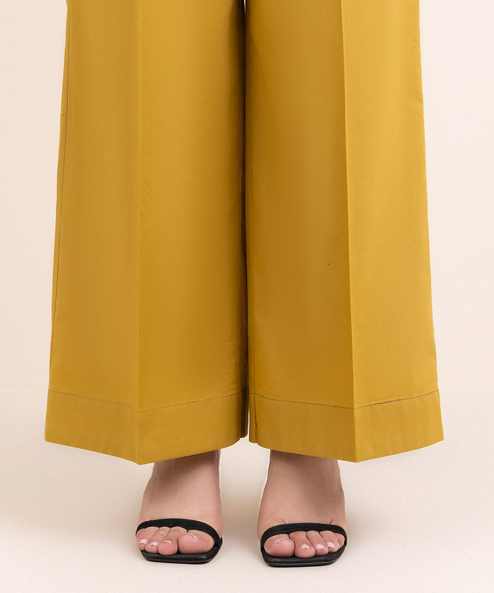 Women's Pret Cambric Yellow Solid Culottes