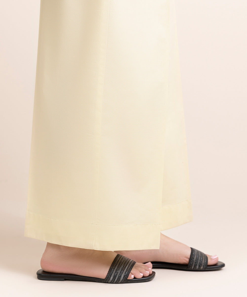 Women's Pret Cambric Off White Solid Culottes