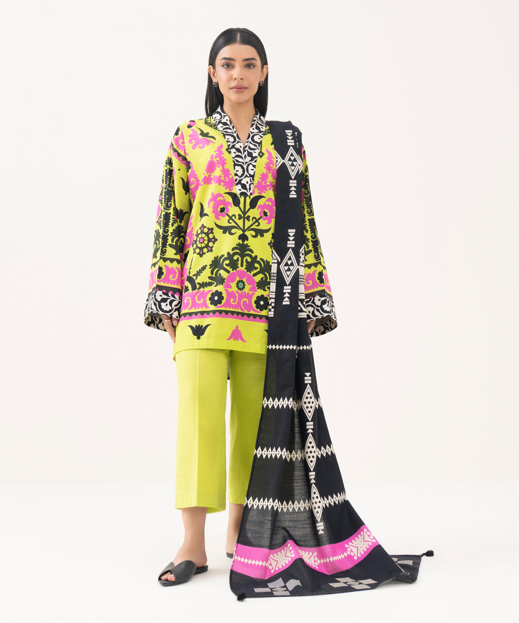 Light Khaddar Printed Black Dupatta