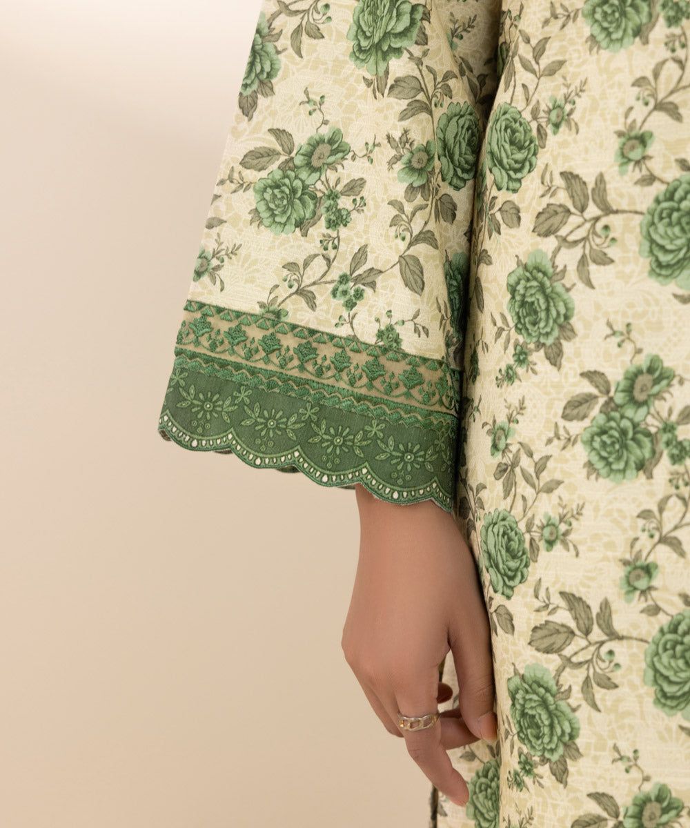 Women's Unstitched Khaddar Embroidered Green 3 Piece Suit