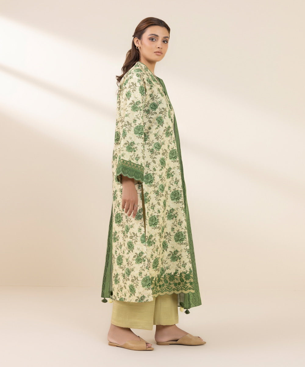 Women's Unstitched Khaddar Embroidered Green 3 Piece Suit