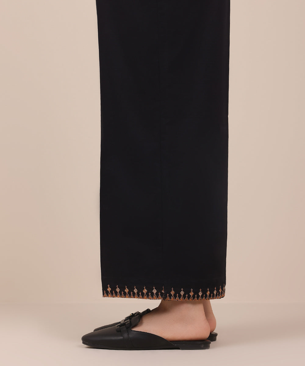 Women's Pret Black Solid Embroidered Dobby Culottes Trousers