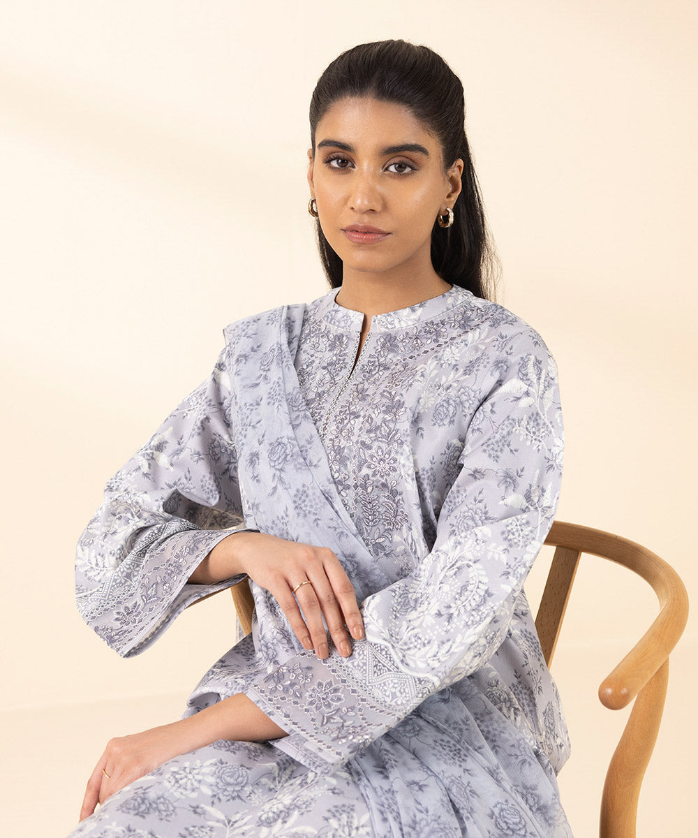 Unstitched Women's Grey Lawn Embroidered 3 Piece Suit 