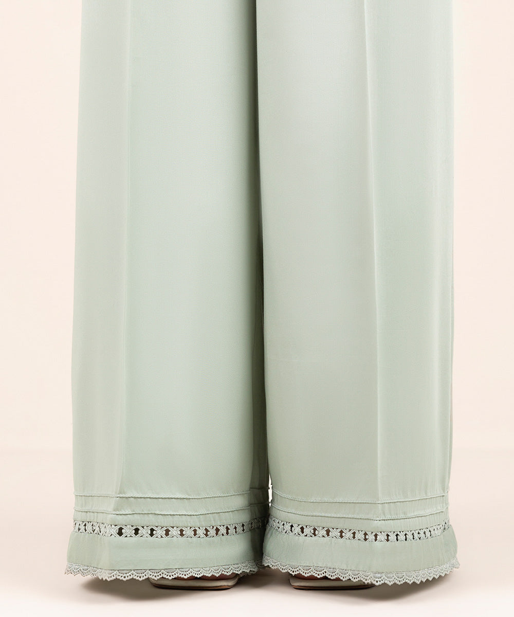 Women's Pret Cross Hatch Green Solid Flared Pants