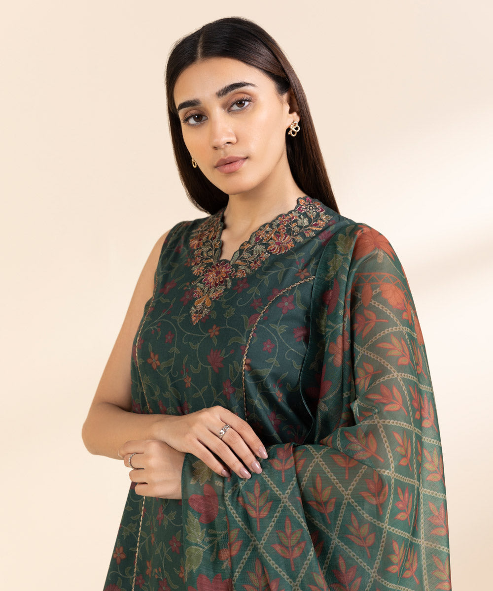 Unstitched Women's Embroidered Lawn Green Three Piece Suit 