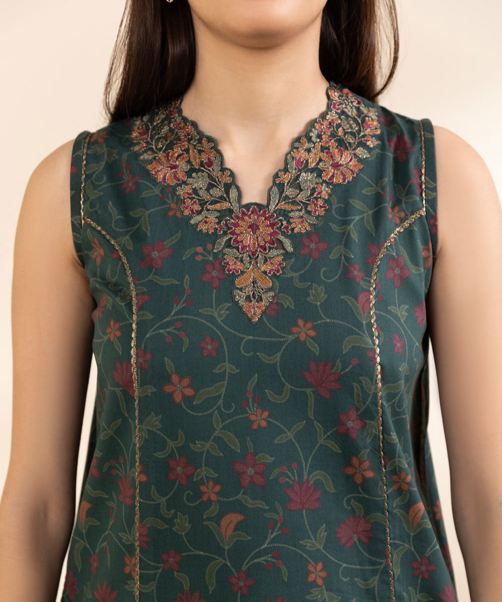 Unstitched Women's Embroidered Lawn Green Three Piece Suit 