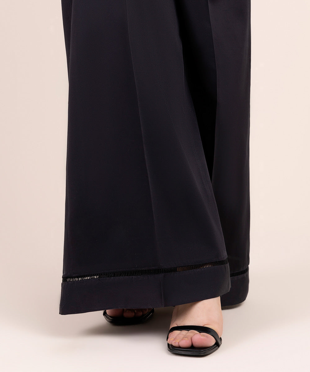 Women's Pret Cross Hatch Black Solid Flared Pants